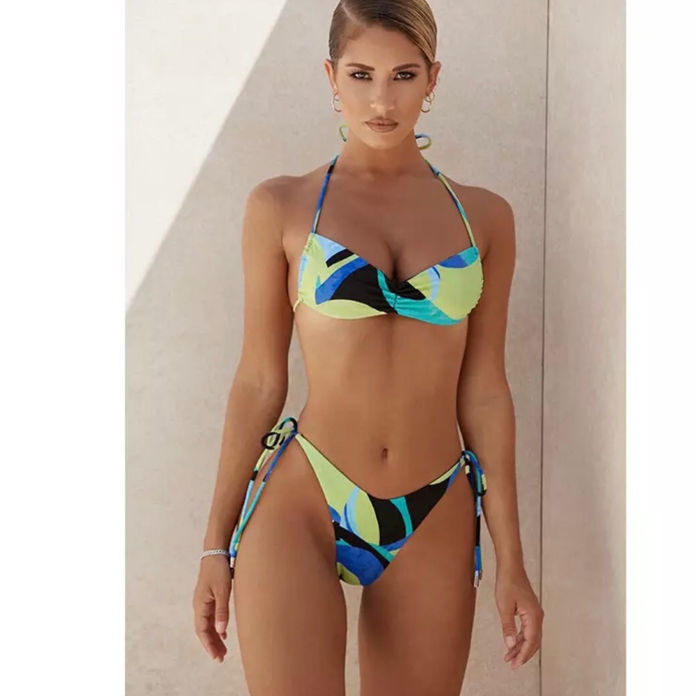 Two-piece multicolor swimsuit